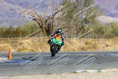 media/Jan-16-2022-CVMA (Sun) [[7f3d92989d]]/Race 3 Amateur Supersport Middleweight/